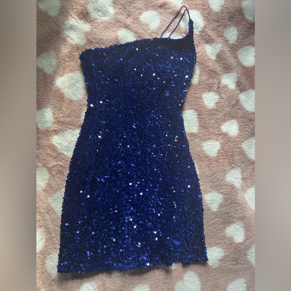 XS Midnight Doll One shoulder, Short Blue sequence dress!